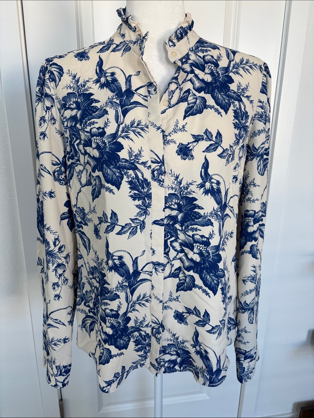 Express Cream and Navy Floral Button-Front Shirt Jacket
